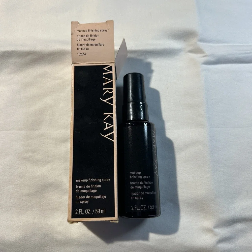Mary Kay Makeup Finishing Spray 2 oz New in Box #152557